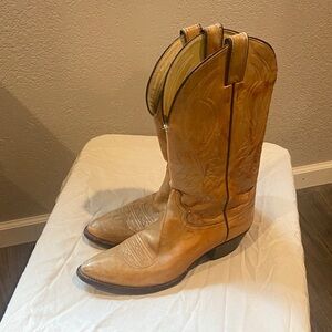 Justin Tan Leather Cowboy Boots 10.5B🌲